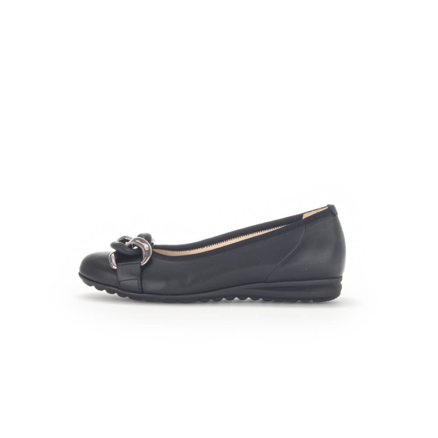 Gabor Buckle Trim Pump - Sabia 42.625 | Pumps & Flats