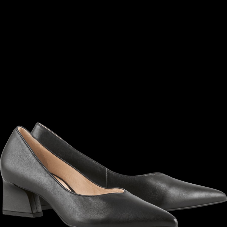 Högl Hogl Pointed Court Heel - 104500 | Courts