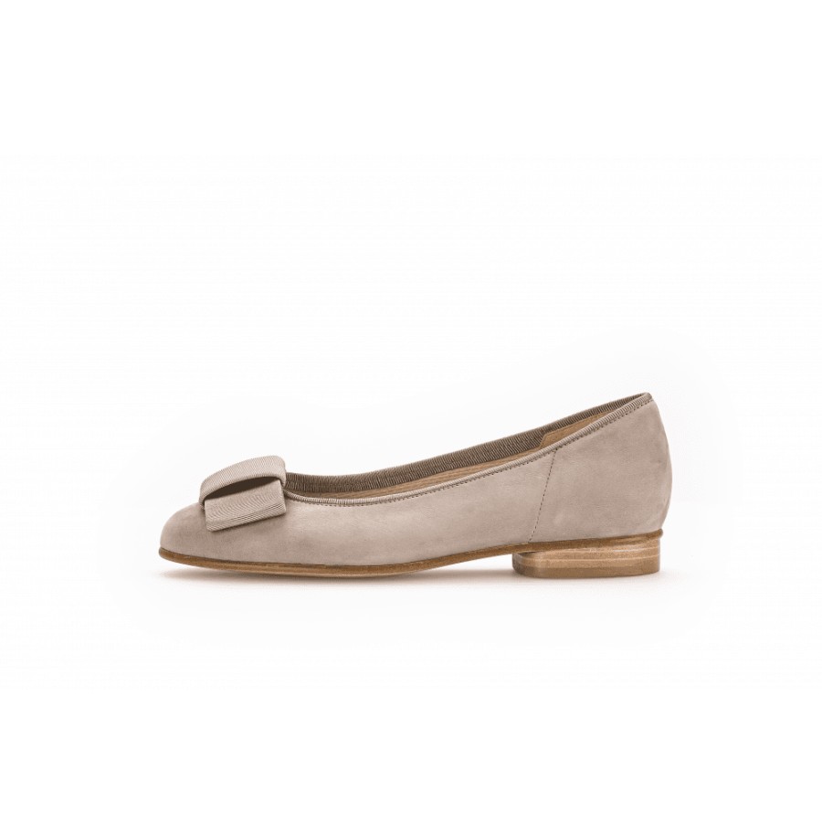 Gabor Bow Detail Pump - Assist 05.100 | Pumps & Flats