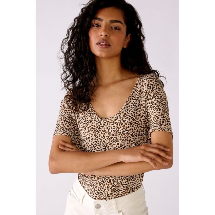 Oui Leopard Scoop T-Shirt - 75862 | Tops/T-Shirts