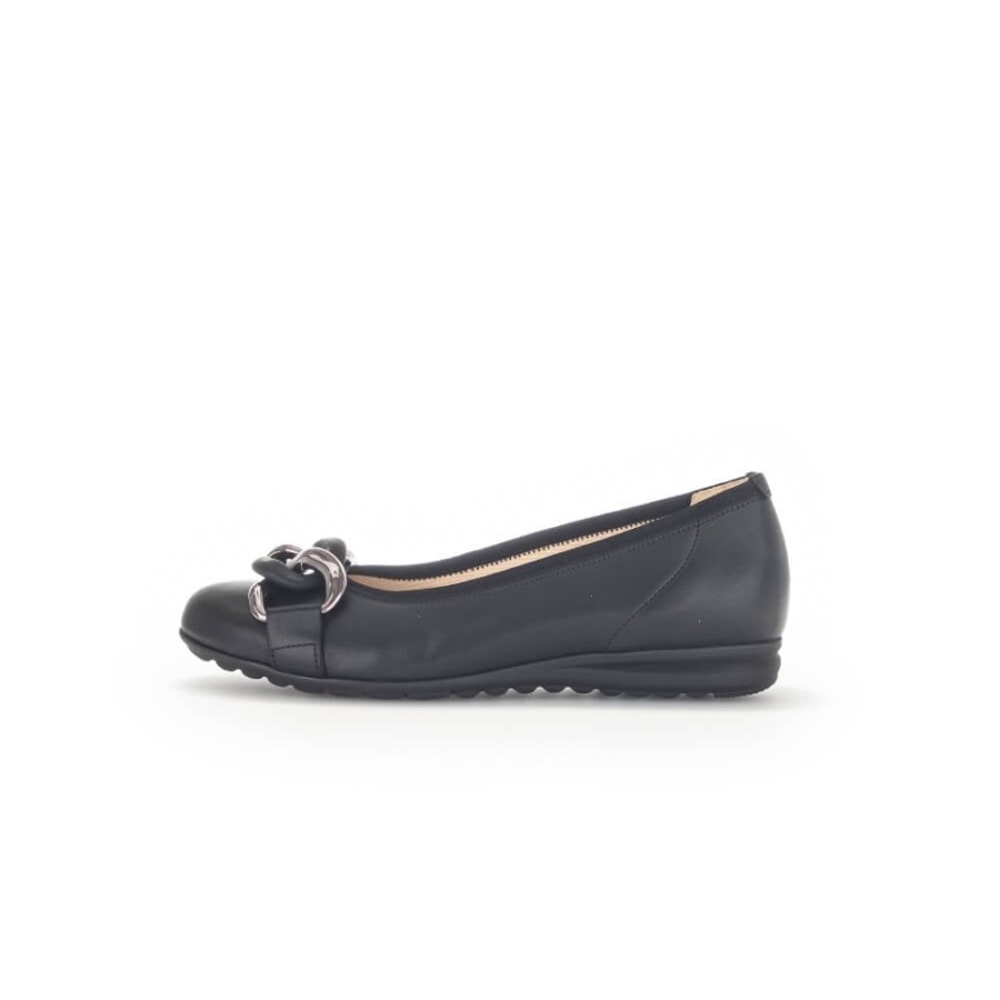 Gabor Buckle Trim Pump - Sabia 42.625 | Pumps & Flats