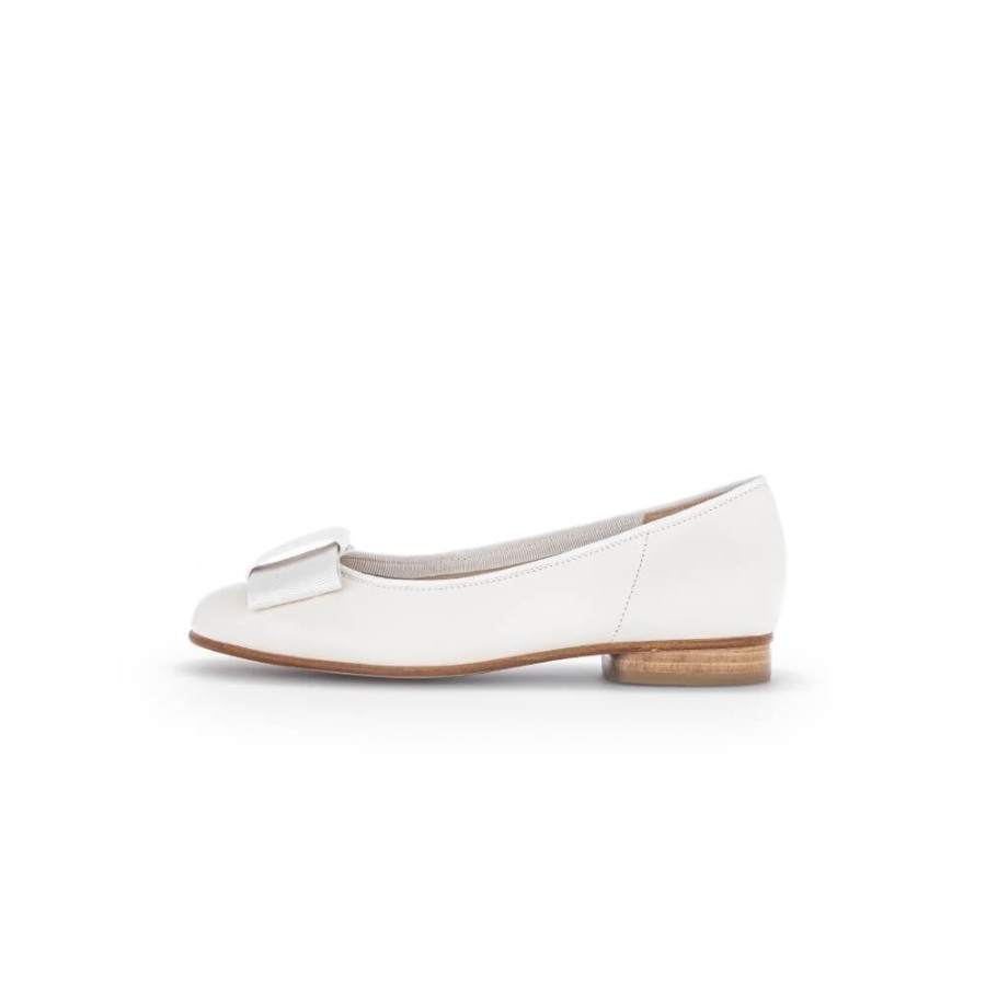 Gabor Bow Detail Pump - Halle / Assist 25.100 | Pumps & Flats