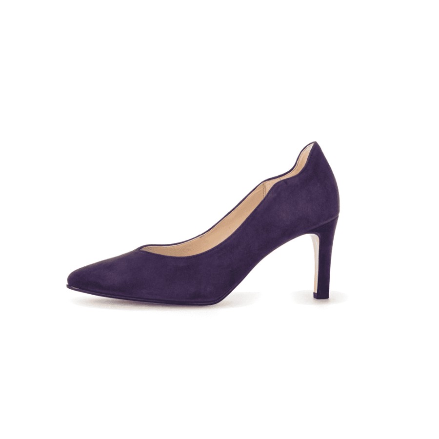 Gabor Scalloped Detail Heeled Court - Degree 31.381 | Courts